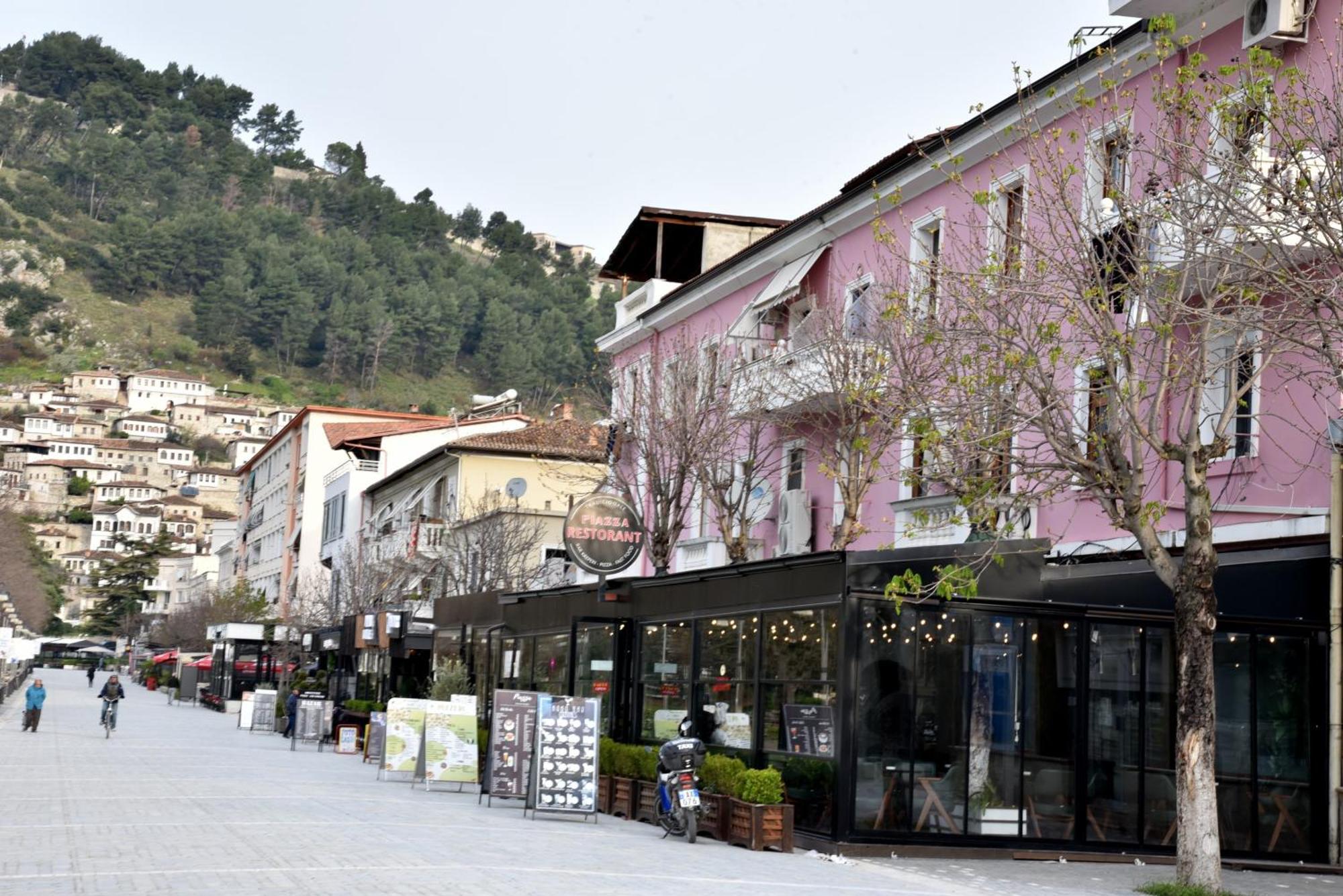 Woodland Apartment Berat Exterior foto
